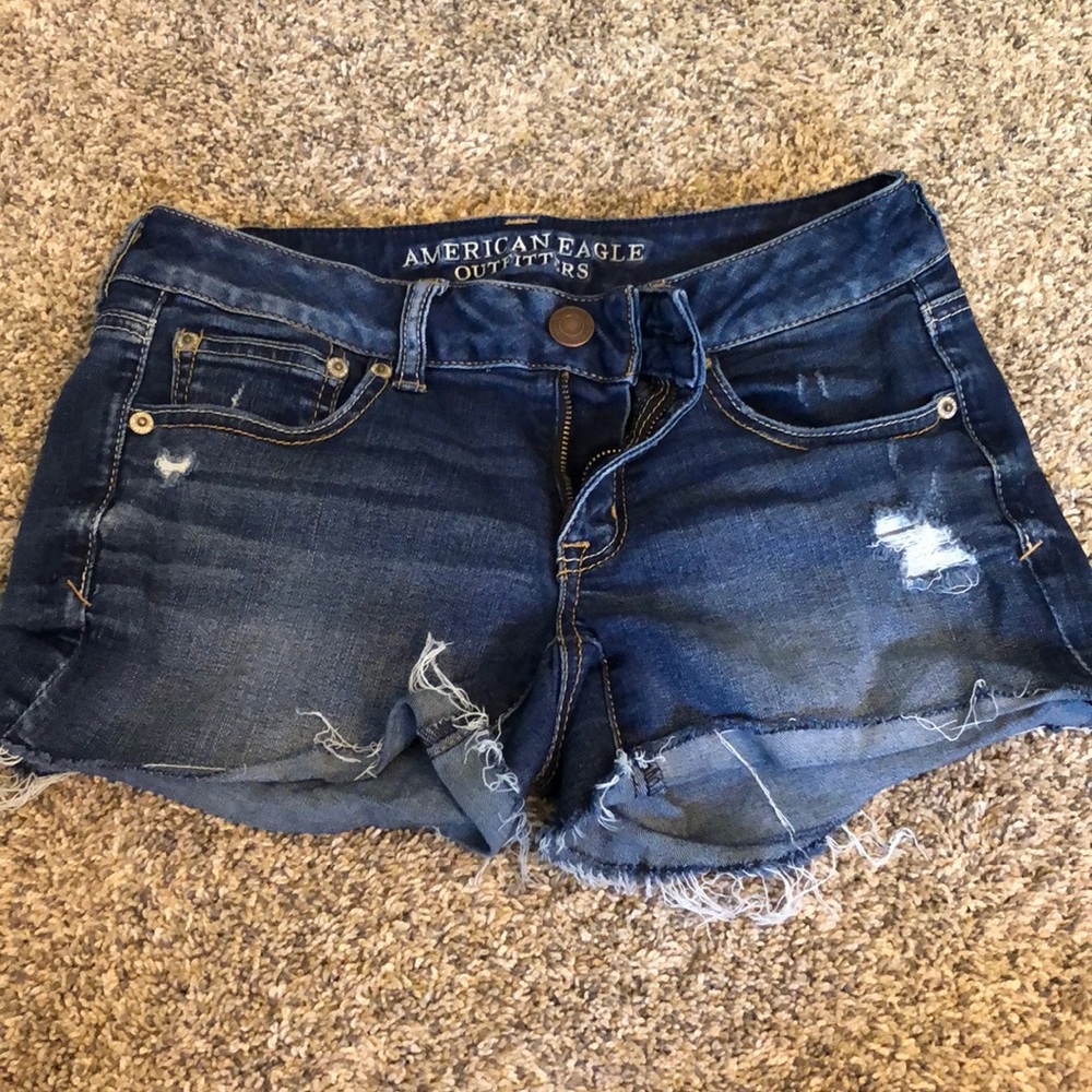 Upper stretch AEO shorts. Size 6
